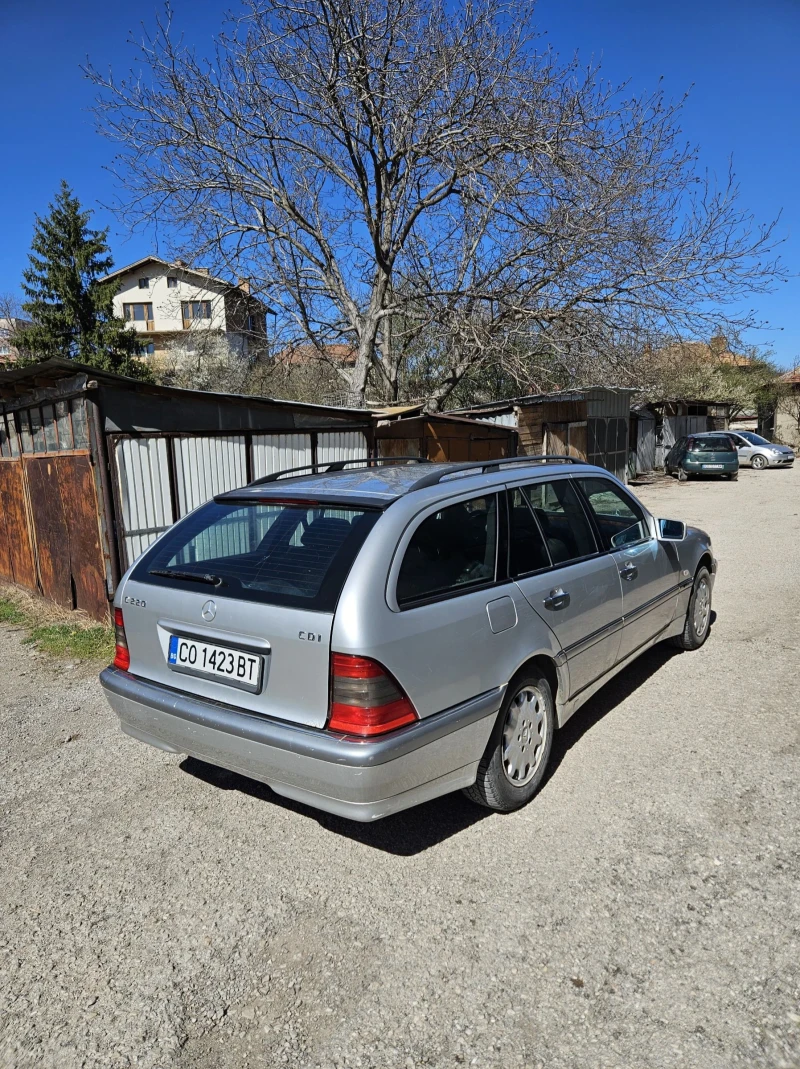 Mercedes-Benz C 220 220 CDI, снимка 6 - Автомобили и джипове - 47630039