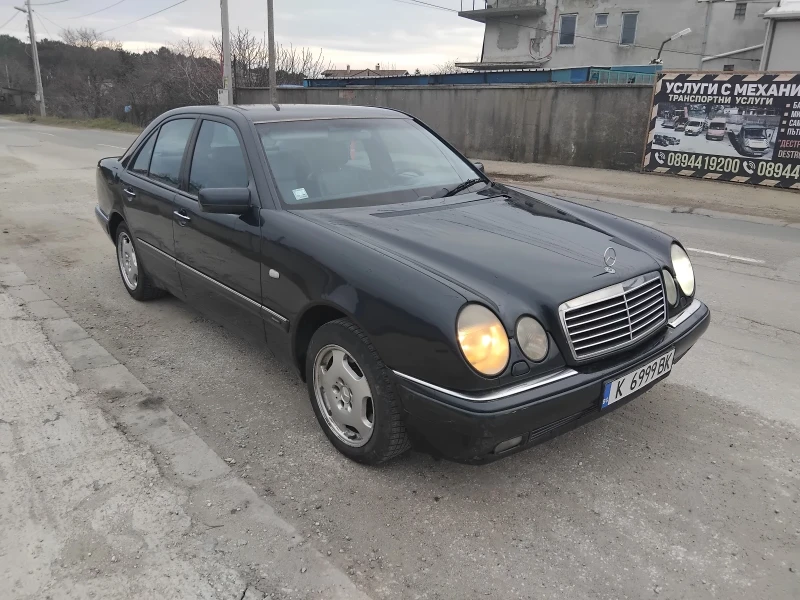 Mercedes-Benz E 320 LPG 4 Matic, снимка 3 - Автомобили и джипове - 48537938