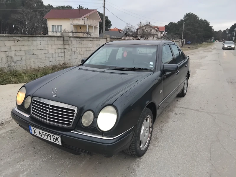 Mercedes-Benz E 320 LPG 4 Matic, снимка 5 - Автомобили и джипове - 48537938