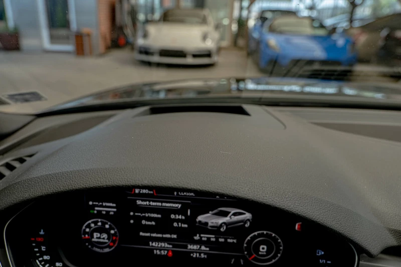 Audi A5 2.OTFSI/ABT/Virtual/HuD/Камера 360/Quattro , снимка 9 - Автомобили и джипове - 51637477
