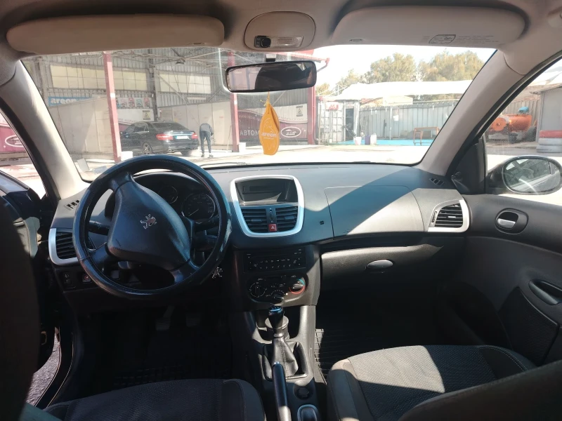 Peugeot 206 1.4i газ, снимка 8 - Автомобили и джипове - 52047280