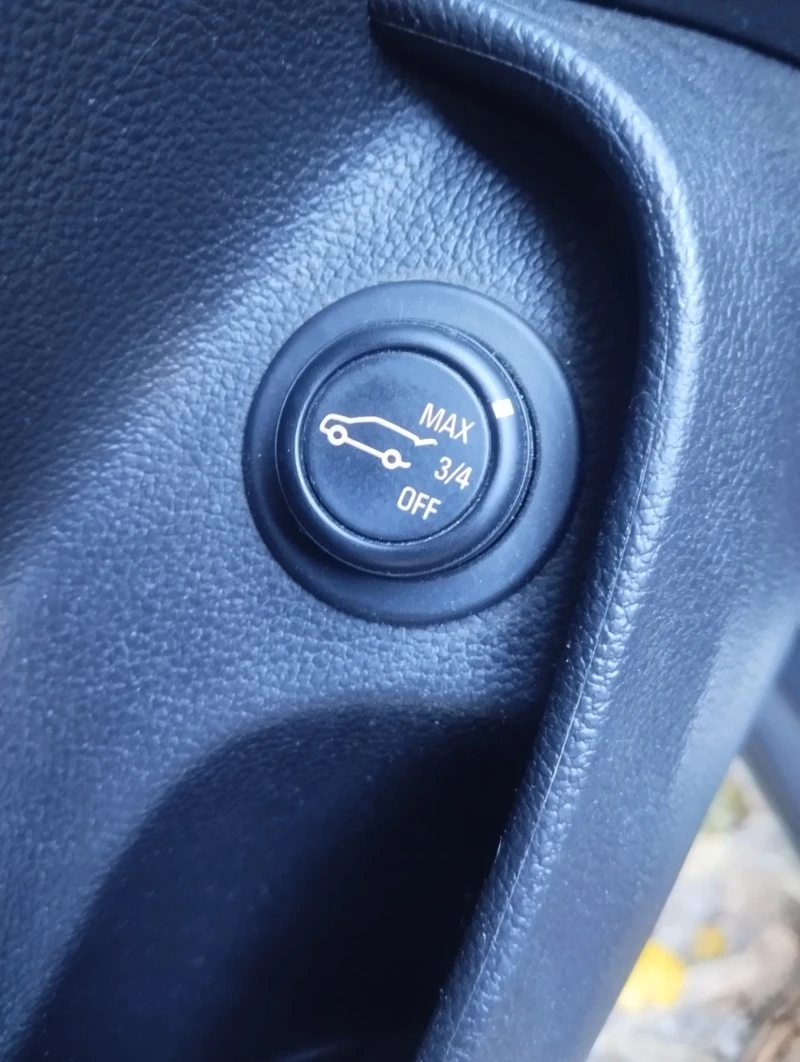 Opel Insignia, снимка 11 - Автомобили и джипове - 52526497