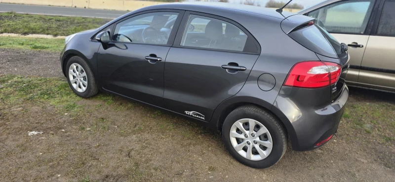 Kia Rio, снимка 4 - Автомобили и джипове - 52730374