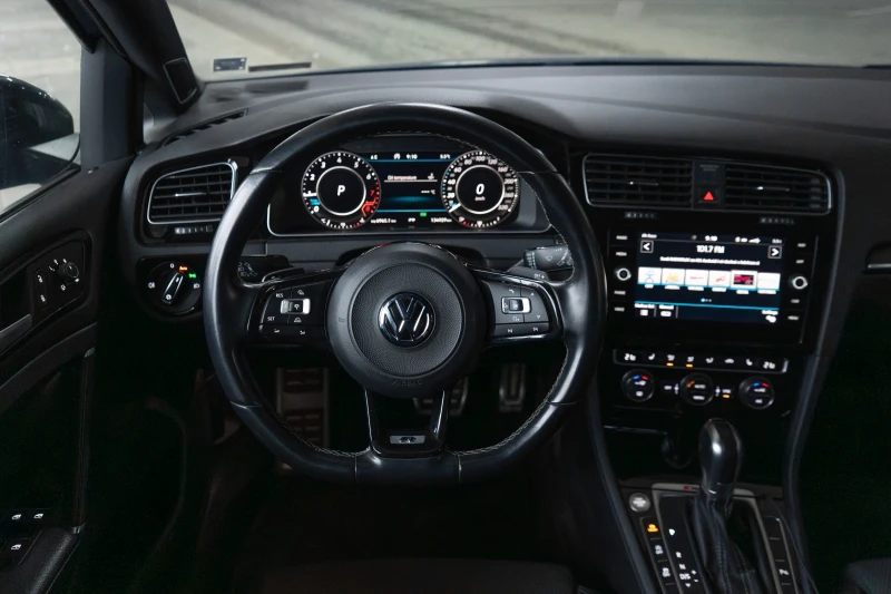 VW Golf R MK7.5 AKRAPOVIC От Порше София. ДОГОВАРЯНЕ , снимка 14 - Автомобили и джипове - 52932882
