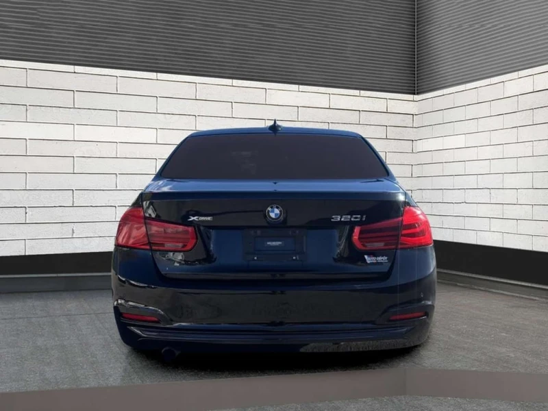 BMW 320 * CARFAX * ЦЕНА ДО БГ, снимка 4 - Автомобили и джипове - 53165216