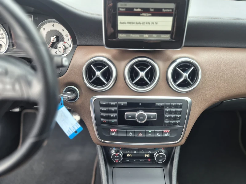 Mercedes-Benz A 200 AMG Пакет 165000км., снимка 14 - Автомобили и джипове - 53380743