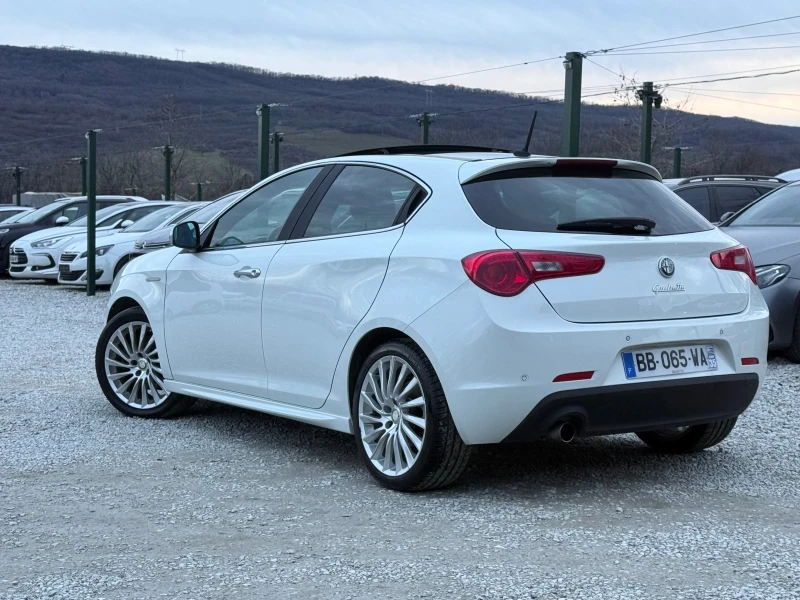 Alfa Romeo Giulietta 1.4 TURBO ПАНО КОЖА НАВИ, снимка 4 - Автомобили и джипове - 53448273