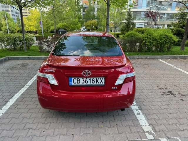 Toyota Camry HYBRID, снимка 2 - Автомобили и джипове - 45570040