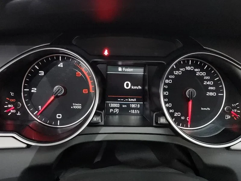 Audi A5 2.0 TDI Quattro, снимка 8 - Автомобили и джипове - 54551501