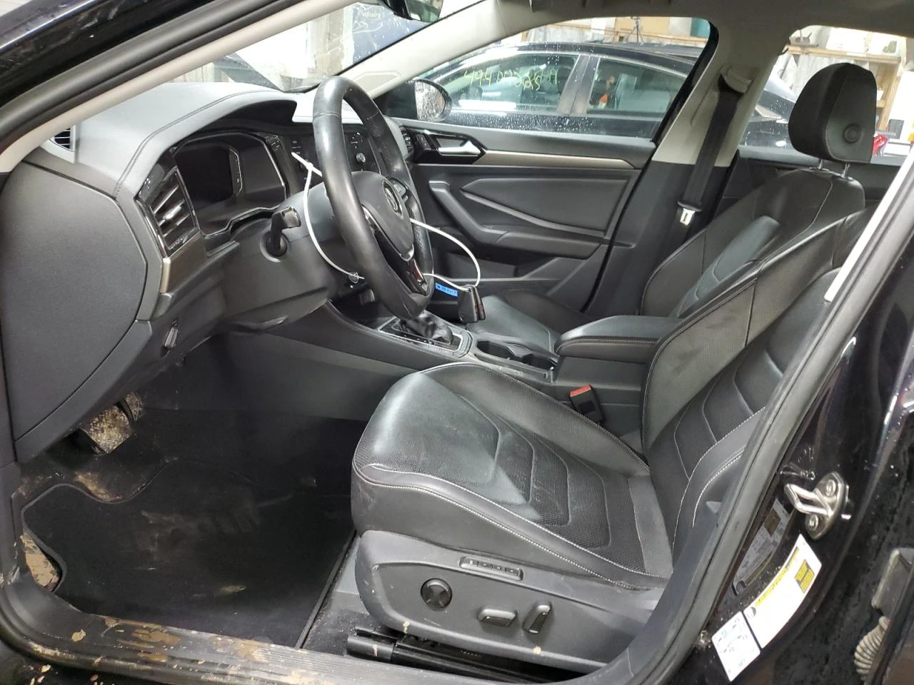 VW Jetta 1.4T * LED * КОЖА * ДИСТРОНИК * ДИГ ТАБЛО * ЛИЗИНГ - изображение 8