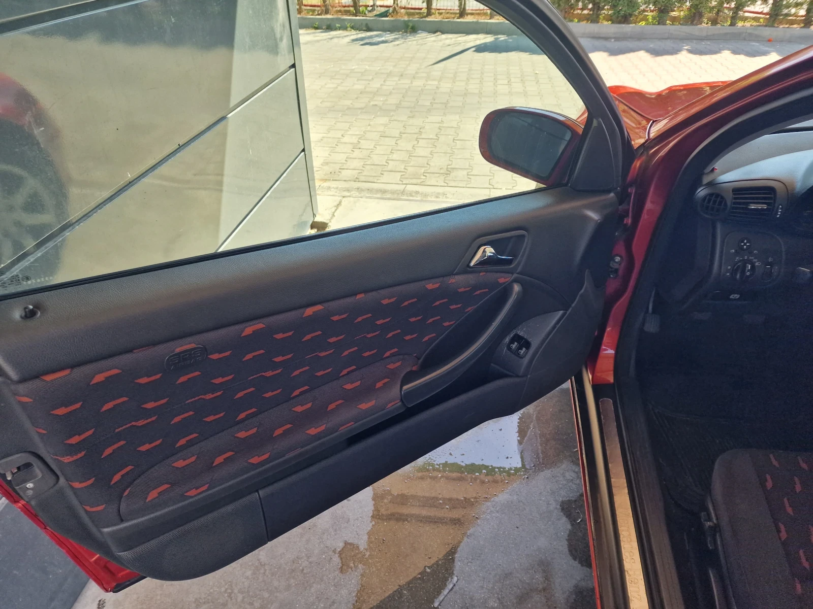 Mercedes-Benz C 180  - изображение 9