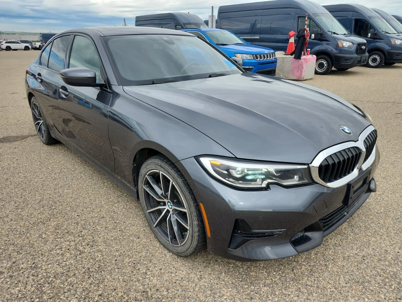 BMW 330 * CARFAX * АВТО КРЕДИТ * ЦЕНА ДО БГ! - изображение 2