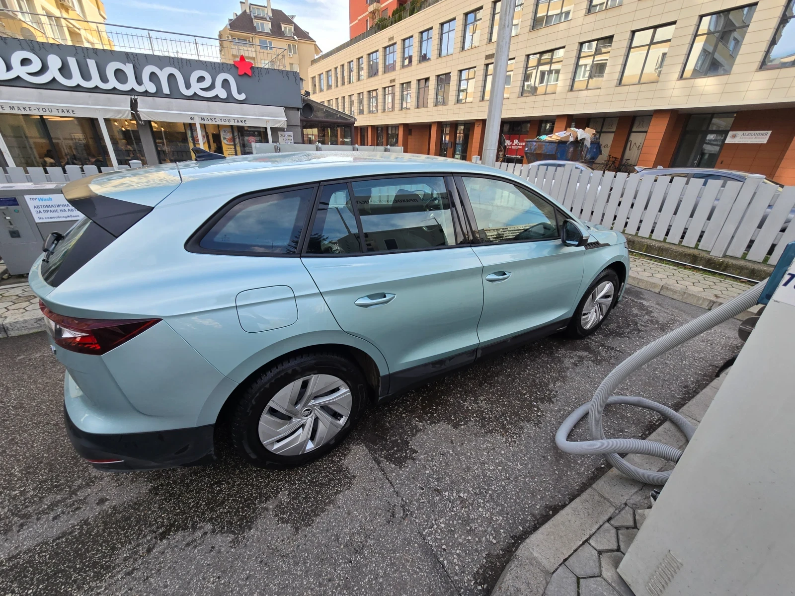 Skoda Enyaq  | Mobile.bg   4