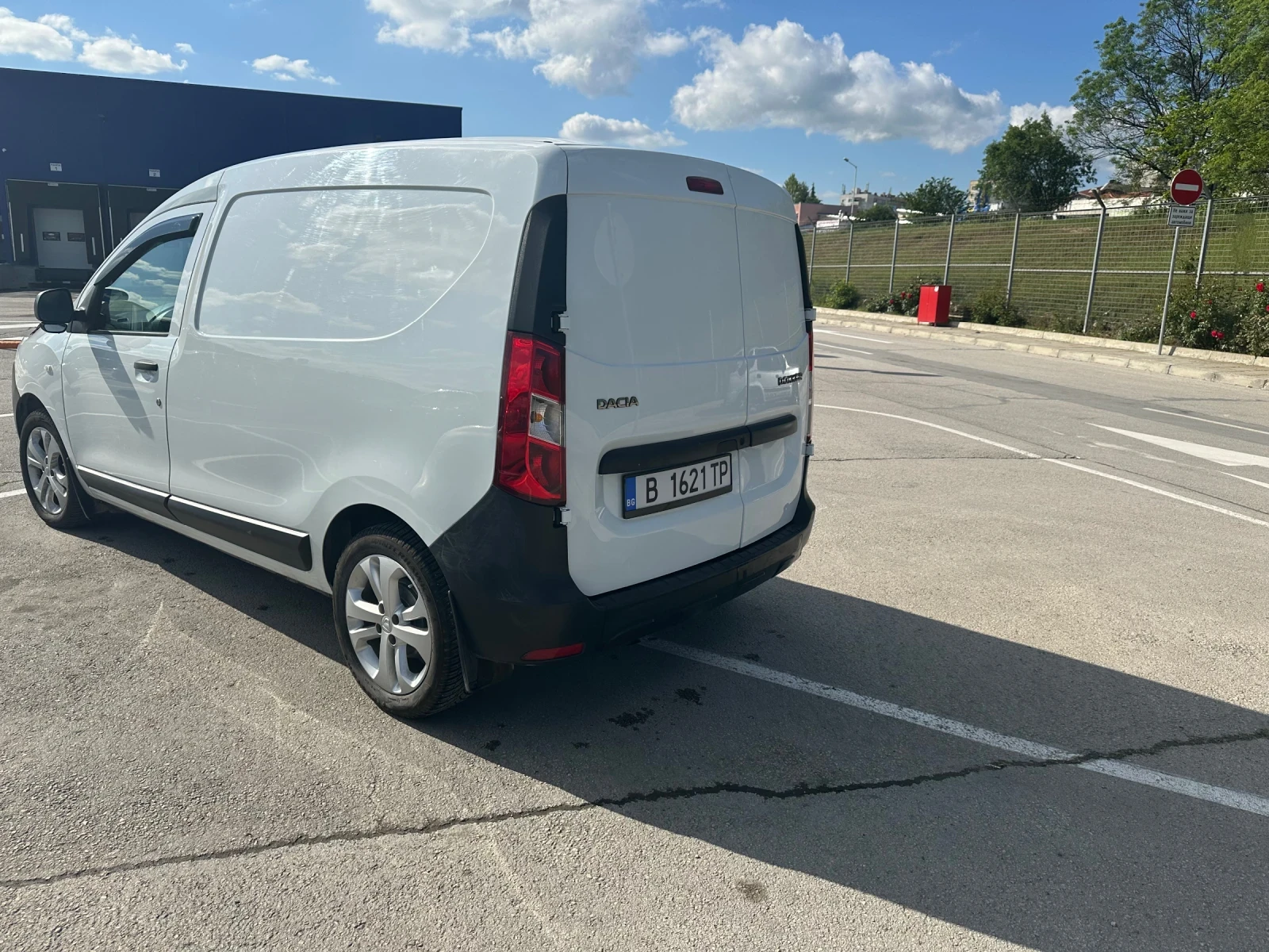 Dacia Dokker, снимка 4 - Автомобили и джипове - 53728603