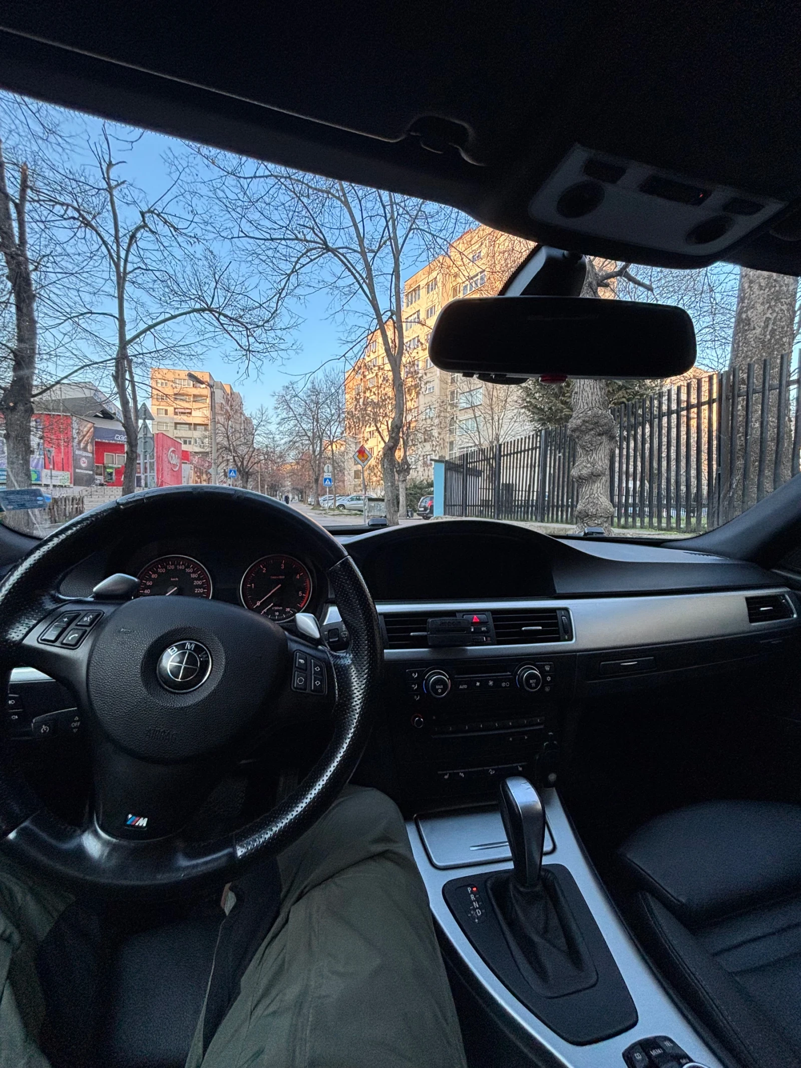 BMW 330, снимка 3 - Автомобили и джипове - 53735856