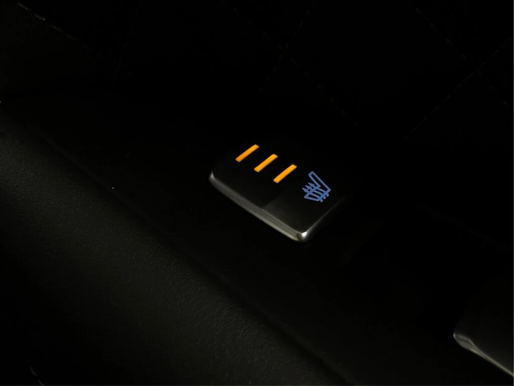 Genesis G70 * Sport 3.3T AWD , снимка 12 - Автомобили и джипове - 53879881