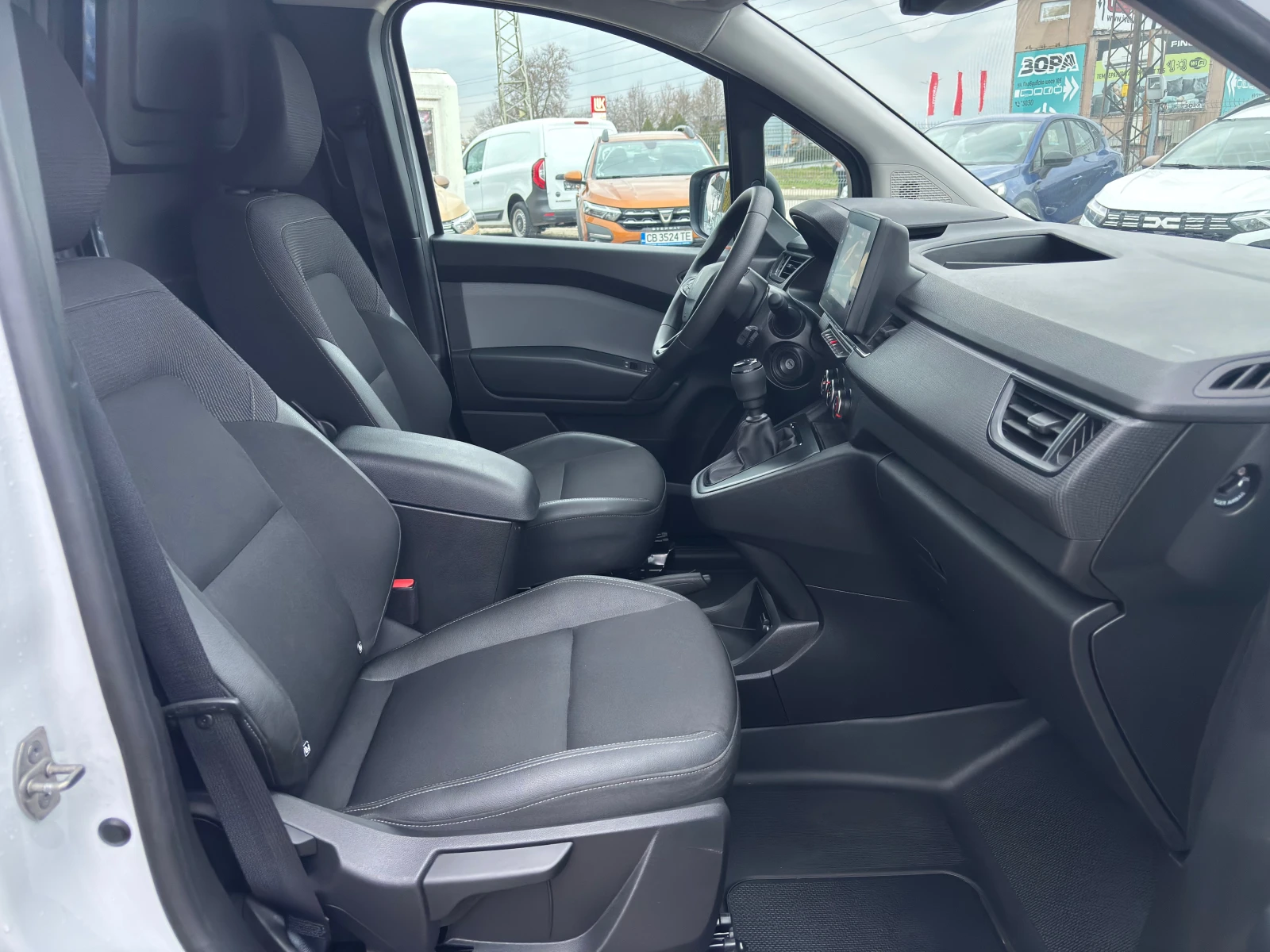 Renault Kangoo 1, 5 dCi 95 hp BVM6, снимка 13 - Автомобили и джипове - 53904751