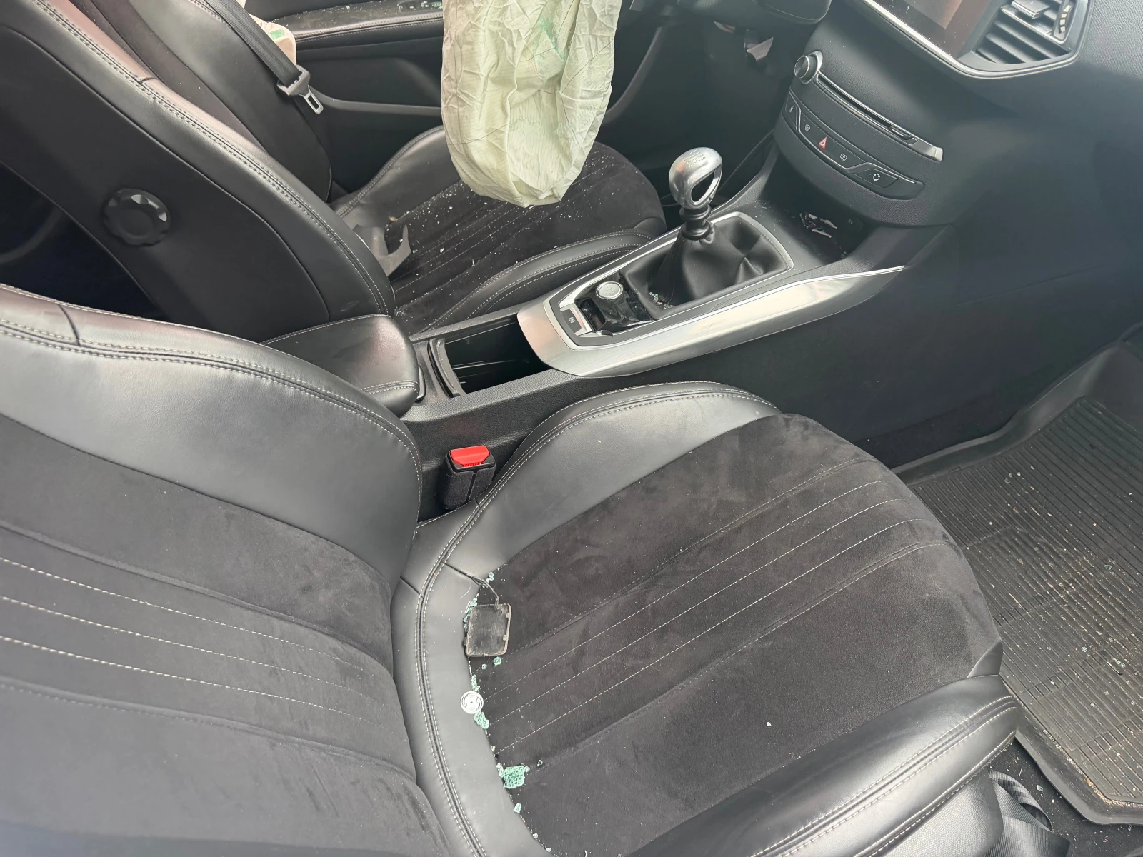 Peugeot 308 1.6hdi, снимка 4 - Автомобили и джипове - 54219307