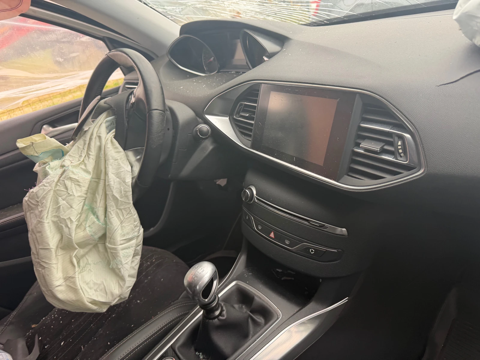 Peugeot 308 1.6hdi, снимка 5 - Автомобили и джипове - 54219307