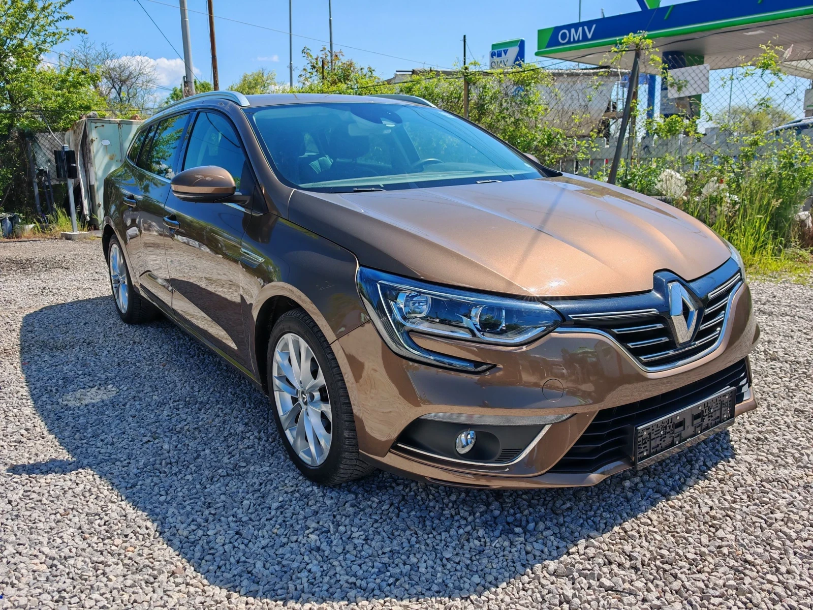 Renault Megane 1.5 DCI-110k.ВНОС ОТ ИТАЛИЯ , ПЕРФЕКТНА, снимка 2 - Автомобили и джипове - 54495829