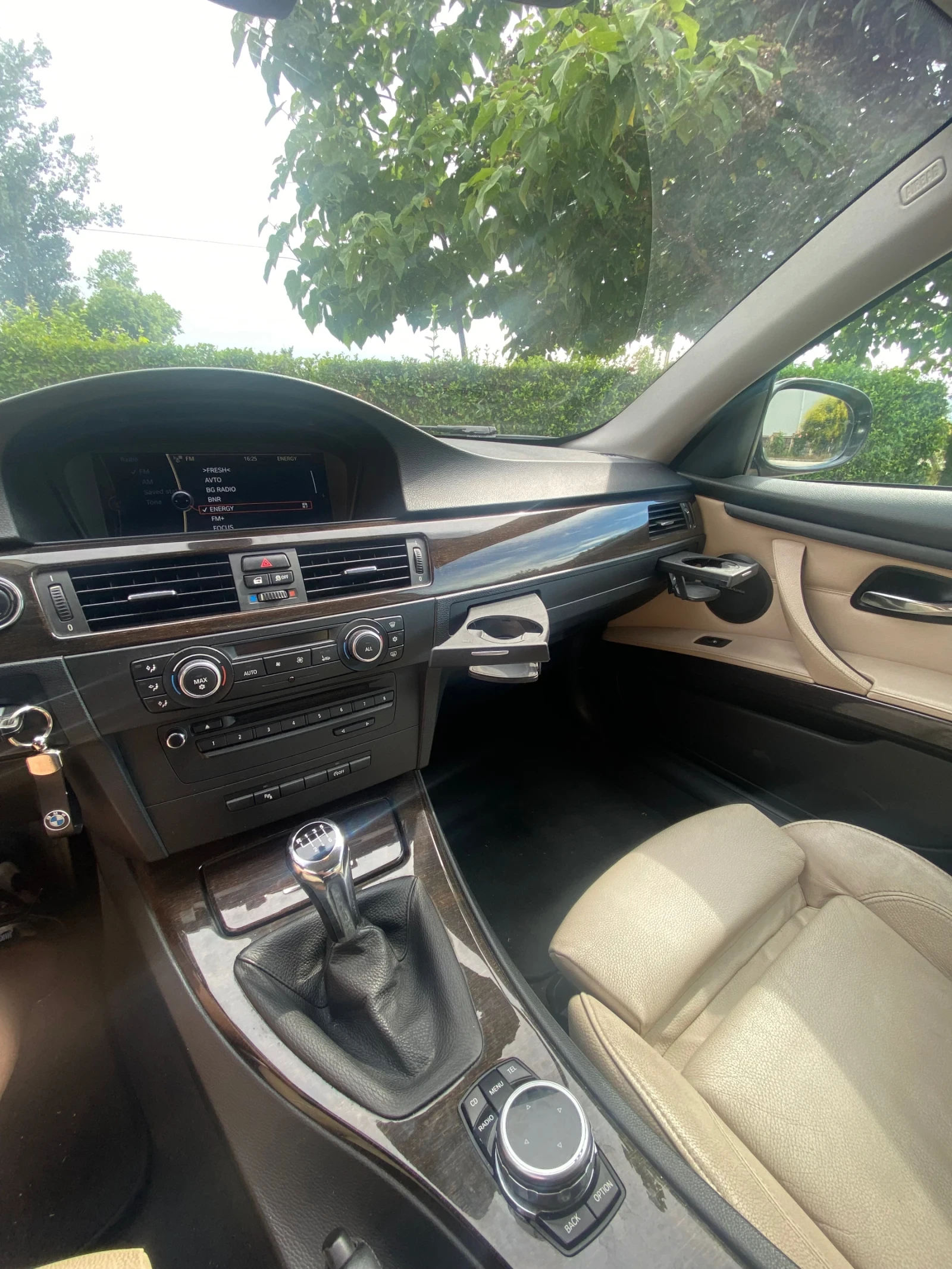 BMW 320, снимка 8 - Автомобили и джипове - 55225464