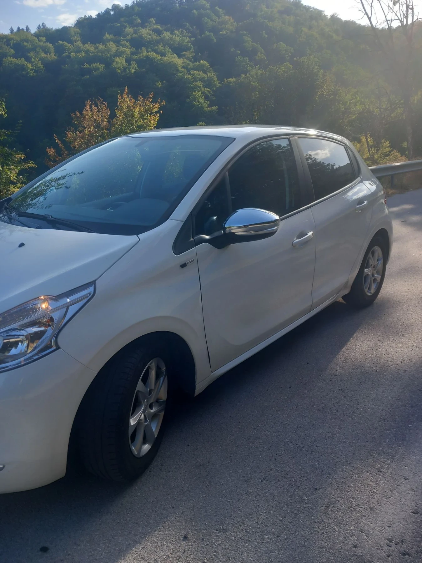 Peugeot 208 63000км, снимка 5 - Автомобили и джипове - 55878011