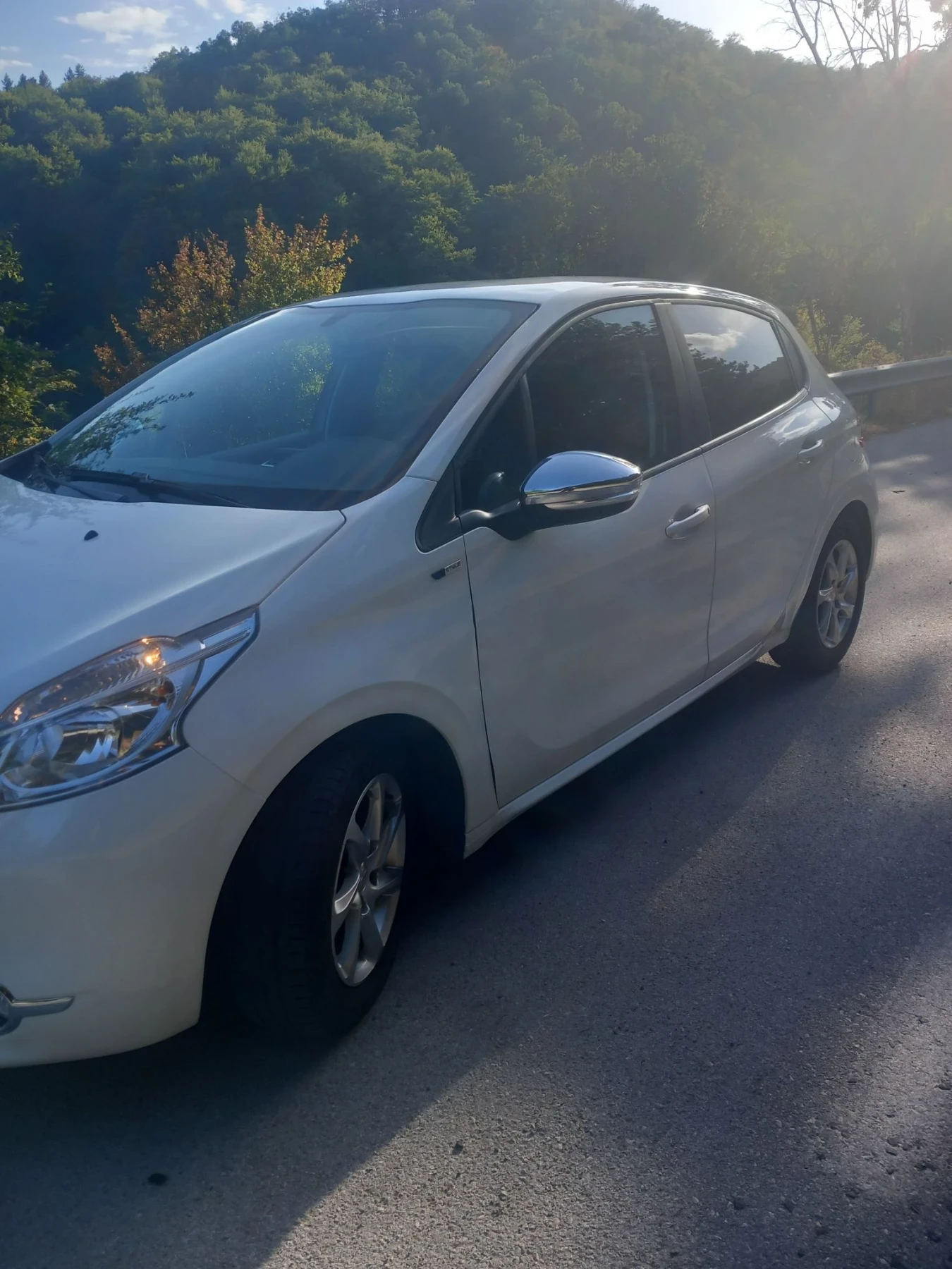 Peugeot 208 63000км, снимка 2 - Автомобили и джипове - 55878011