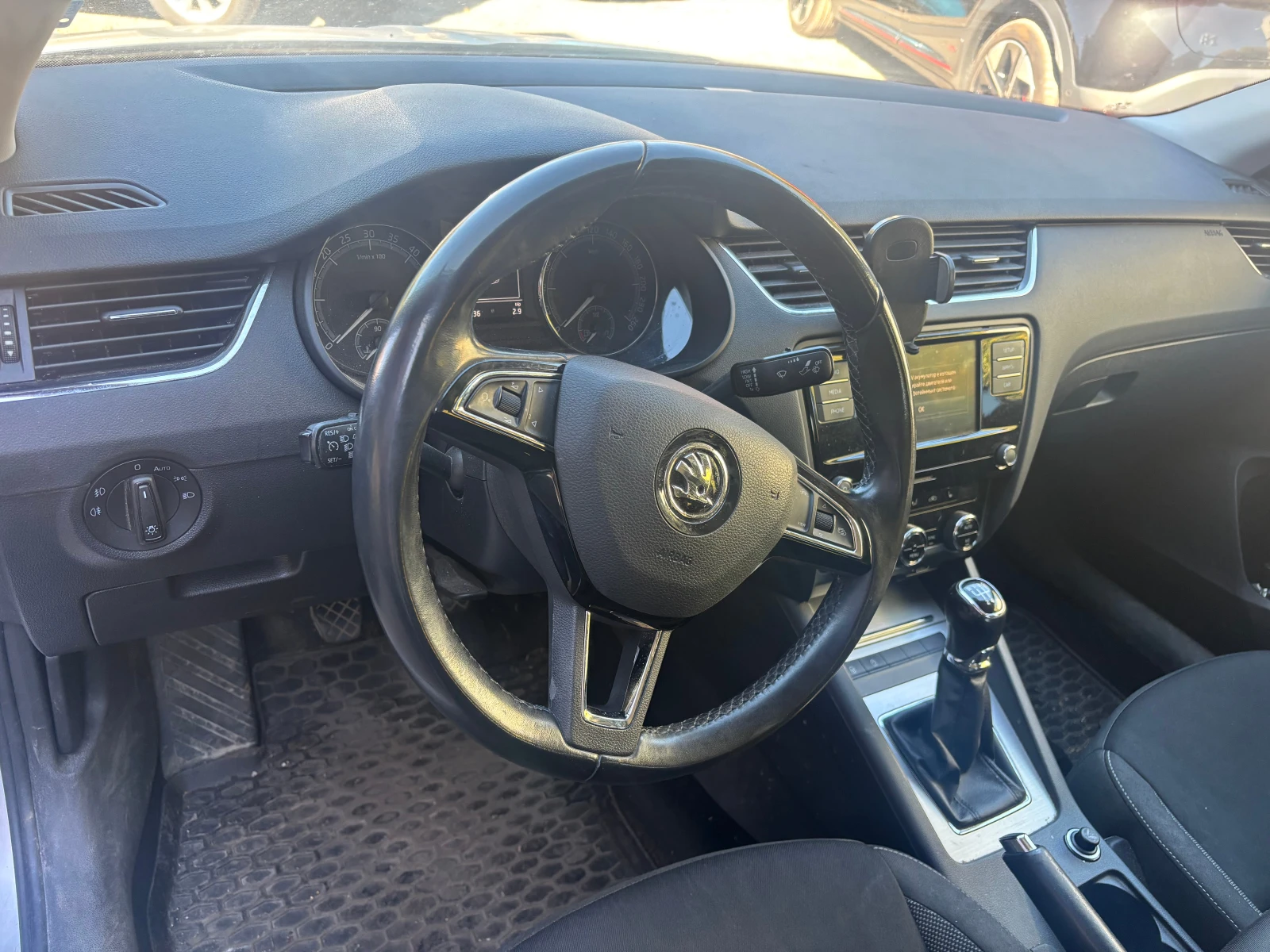 Skoda Octavia, снимка 3 - Автомобили и джипове - 56360290