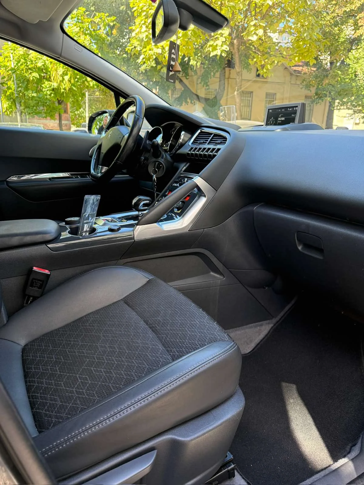 Peugeot 3008, снимка 14 - Автомобили и джипове - 56656002