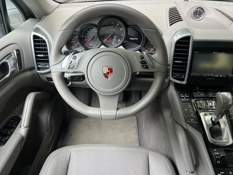 Porsche Cayenne 3.6 XENON/NAVI/KAMERA/35000km!/PODGREV/KOJA/UNIKAT, снимка 15 - Автомобили и джипове - 47135358