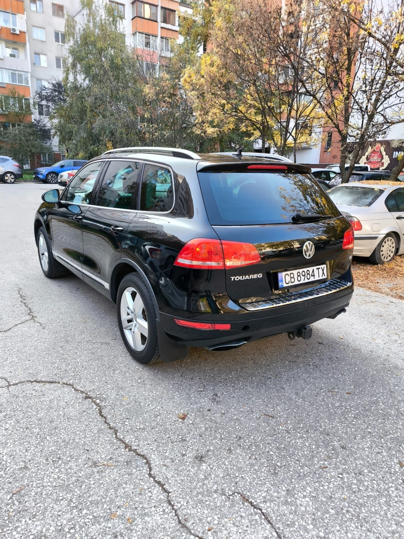 VW Touareg, снимка 3 - Автомобили и джипове - 48118425