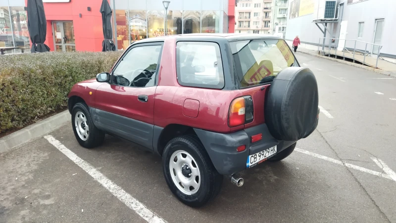 Toyota Rav4, снимка 6 - Автомобили и джипове - 48396836