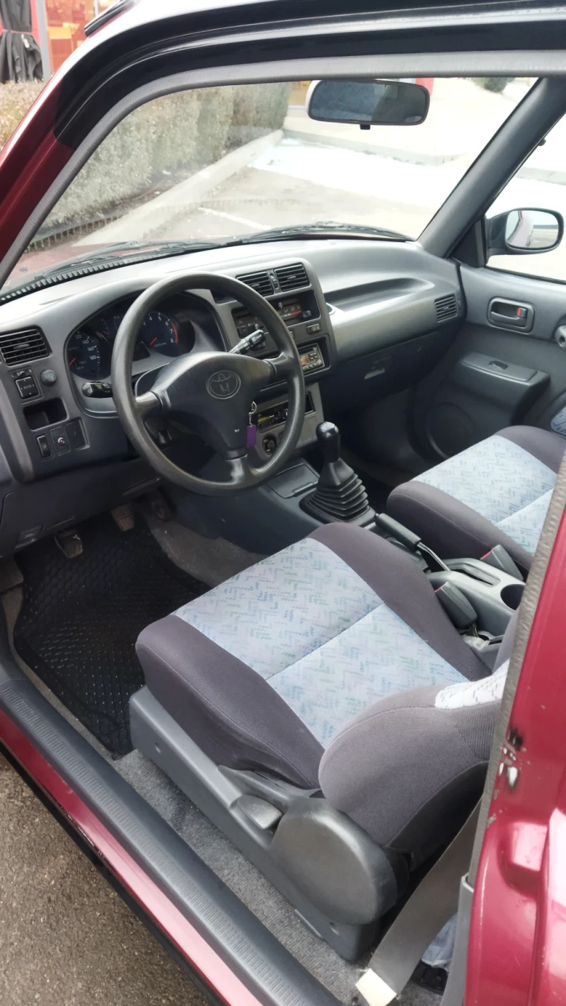 Toyota Rav4, снимка 7 - Автомобили и джипове - 48396836