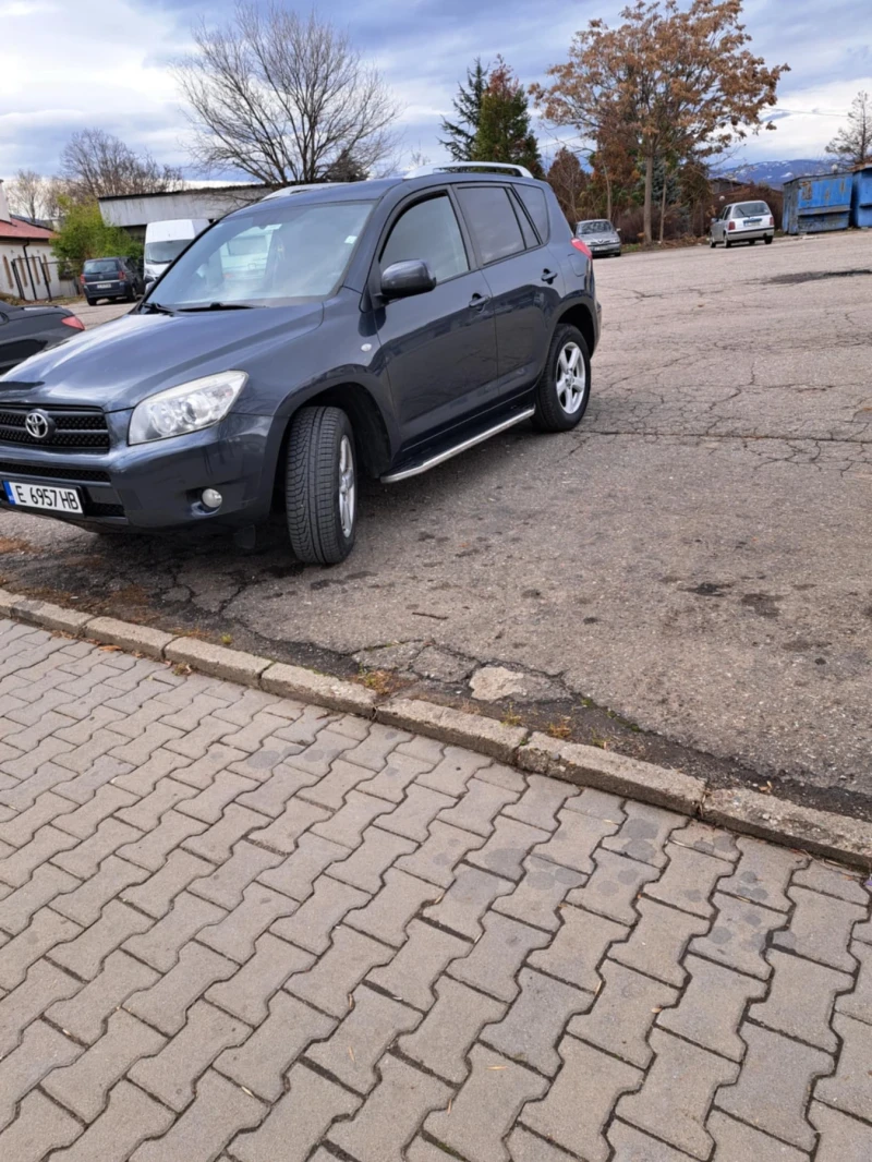 Toyota Rav4, снимка 2 - Автомобили и джипове - 48470153