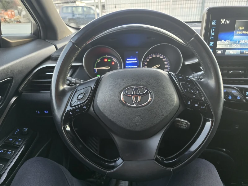 Toyota C-HR 1.8 HYBRID, снимка 14 - Автомобили и джипове - 48619004