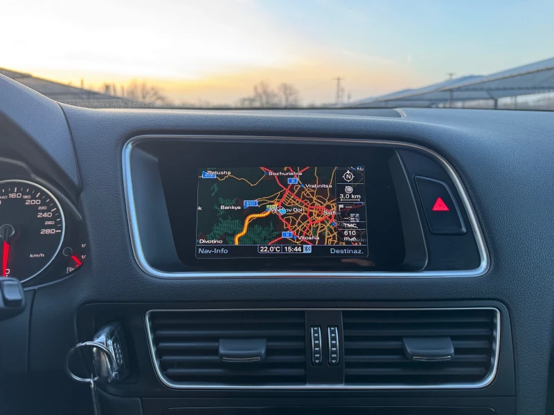 Audi Q5 2.0TDI-190к.с.-QUATTRO-DISTRONIC-LANE ASSIST-ТОП, снимка 12 - Автомобили и джипове - 52910768