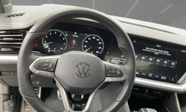 VW Touareg 3.0 TSI 4Motion = R-line = Гаранция, снимка 6 - Автомобили и джипове - 55737423