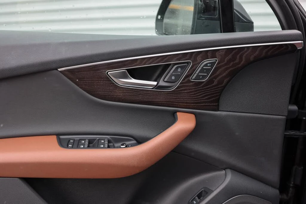 Audi Q7 QUATTRO KOMFORT 55 TFSI, снимка 8 - Автомобили и джипове - 53733312