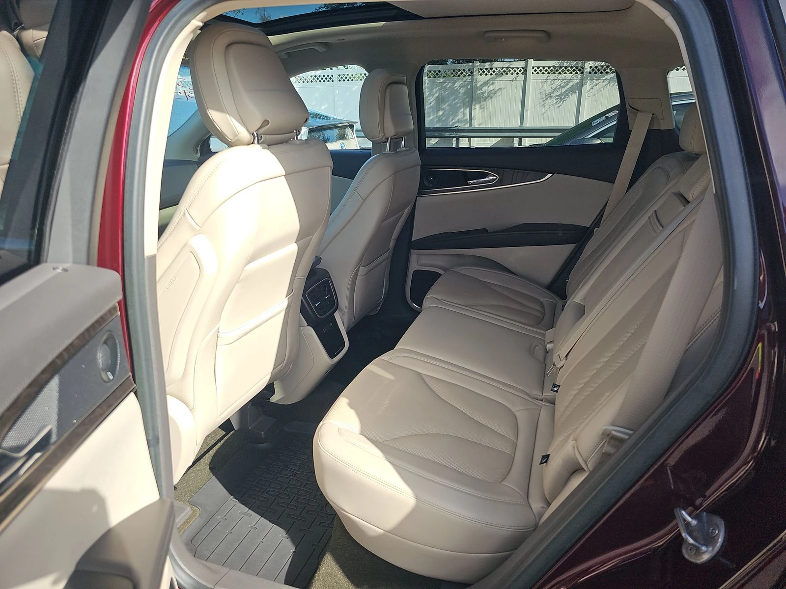 Lincoln Aviator Nautilus Reserve, снимка 12 - Автомобили и джипове - 53774833