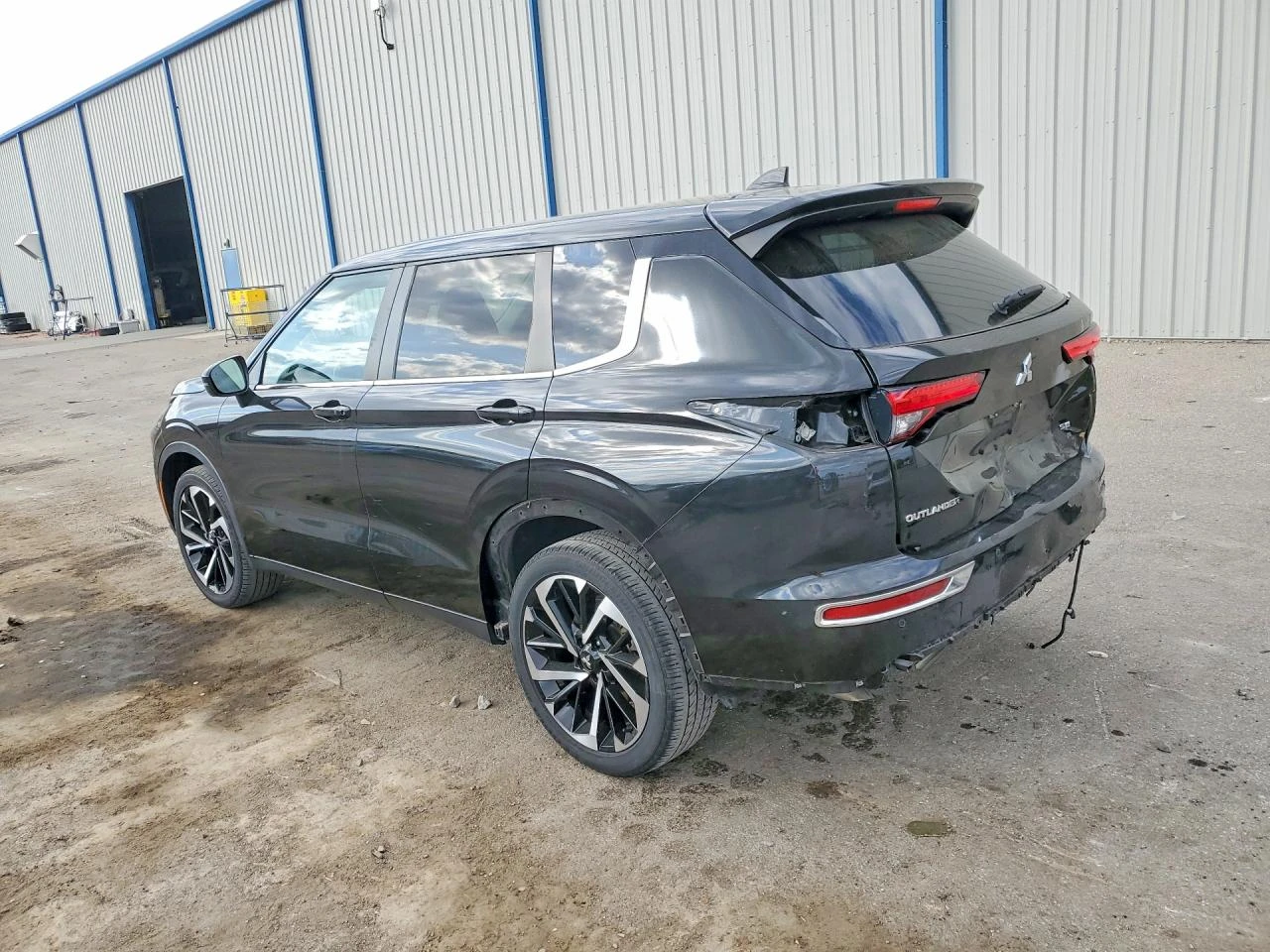 Mitsubishi Outlander 2.5l Se, снимка 2 - Автомобили и джипове - 53923205