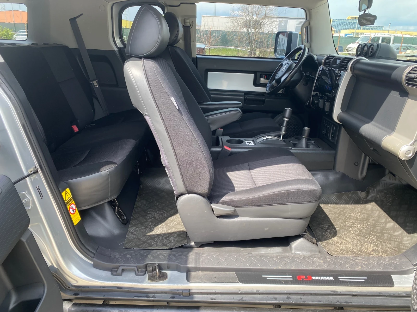 Toyota Fj cruiser 4000 V6, снимка 12 - Автомобили и джипове - 54152139