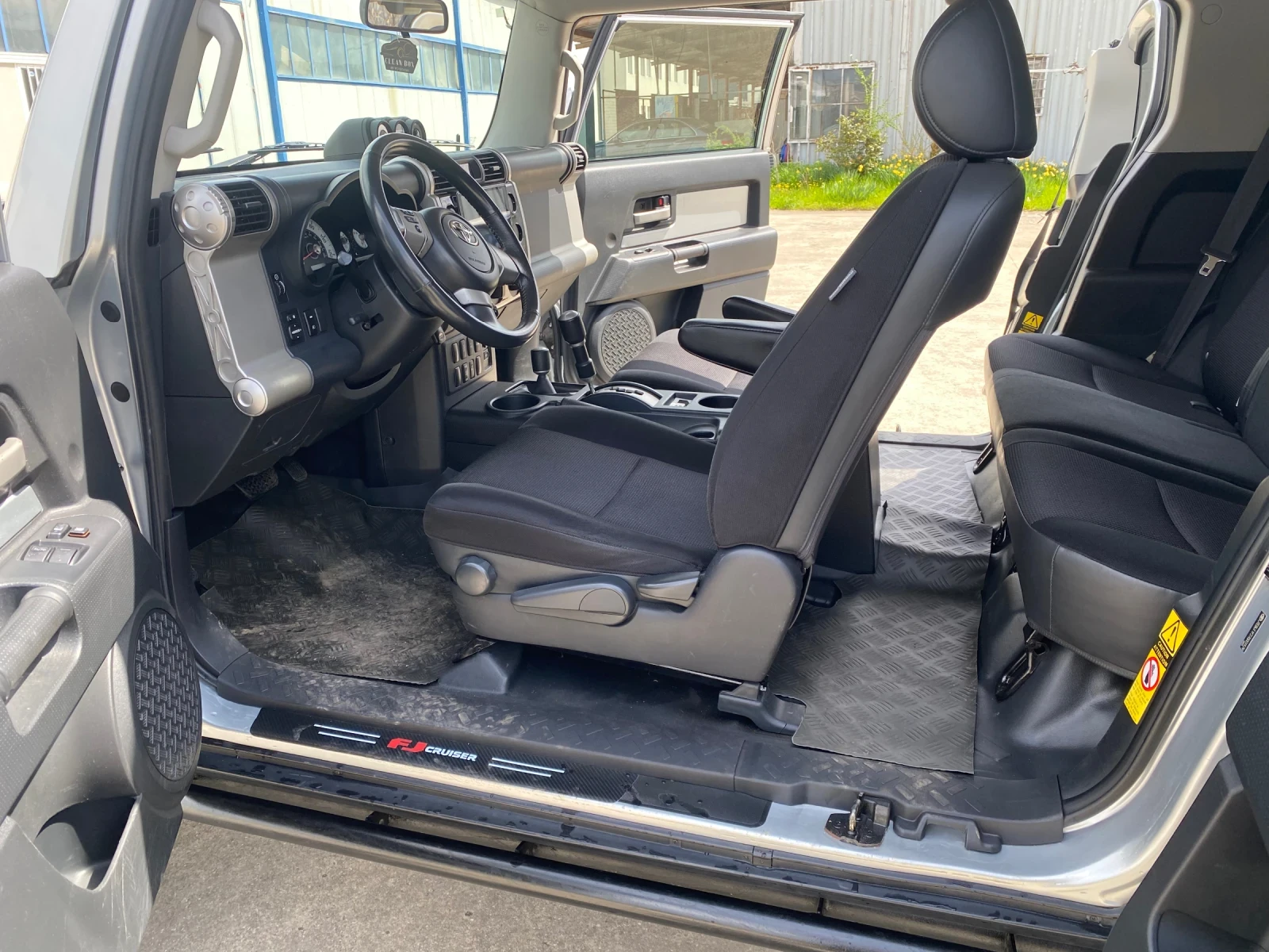 Toyota Fj cruiser 4000 V6, снимка 11 - Автомобили и джипове - 54152139