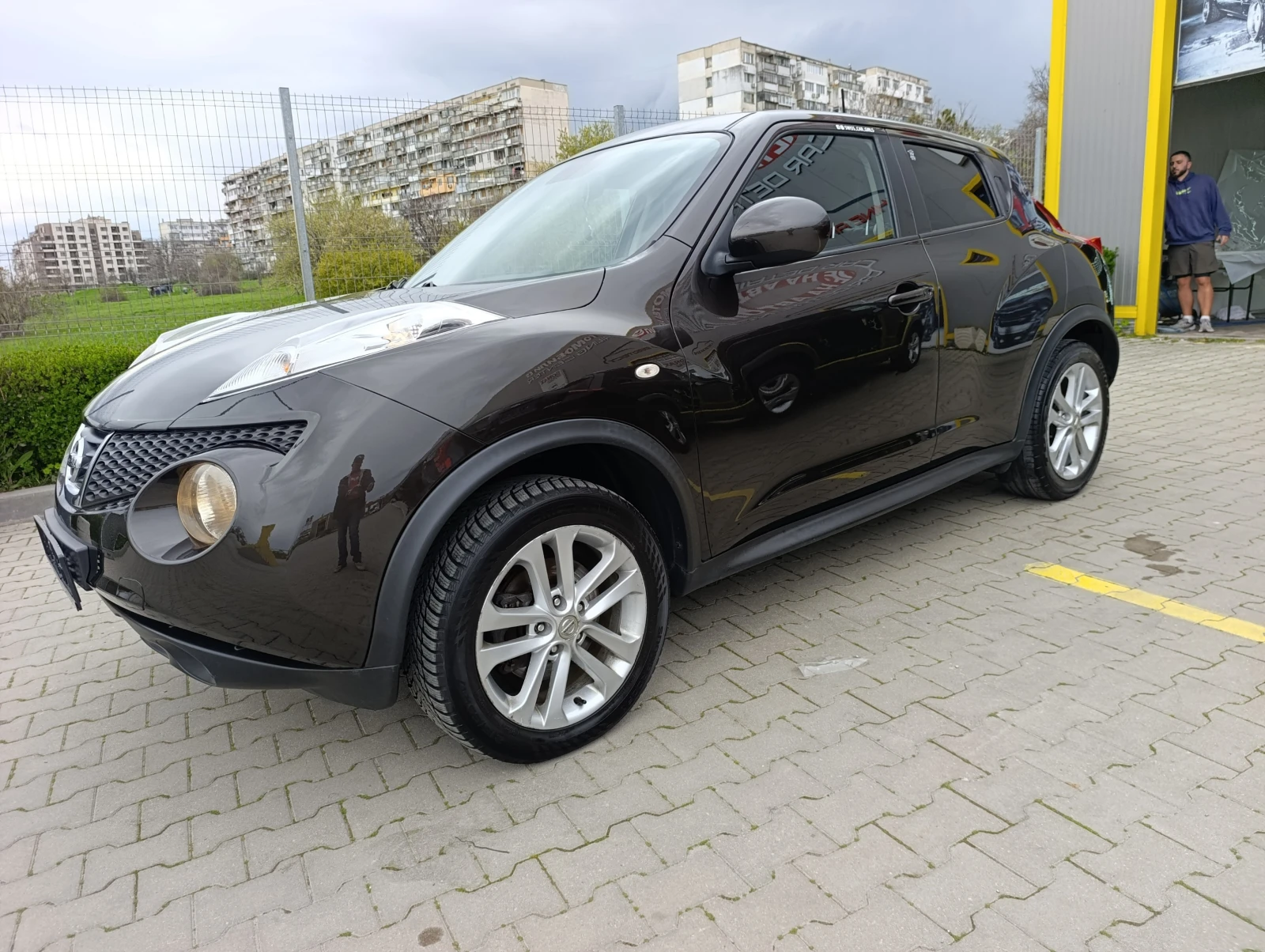 Nissan Juke 1.6 T 4x4 Xtronic, снимка 8 - Автомобили и джипове - 54153338