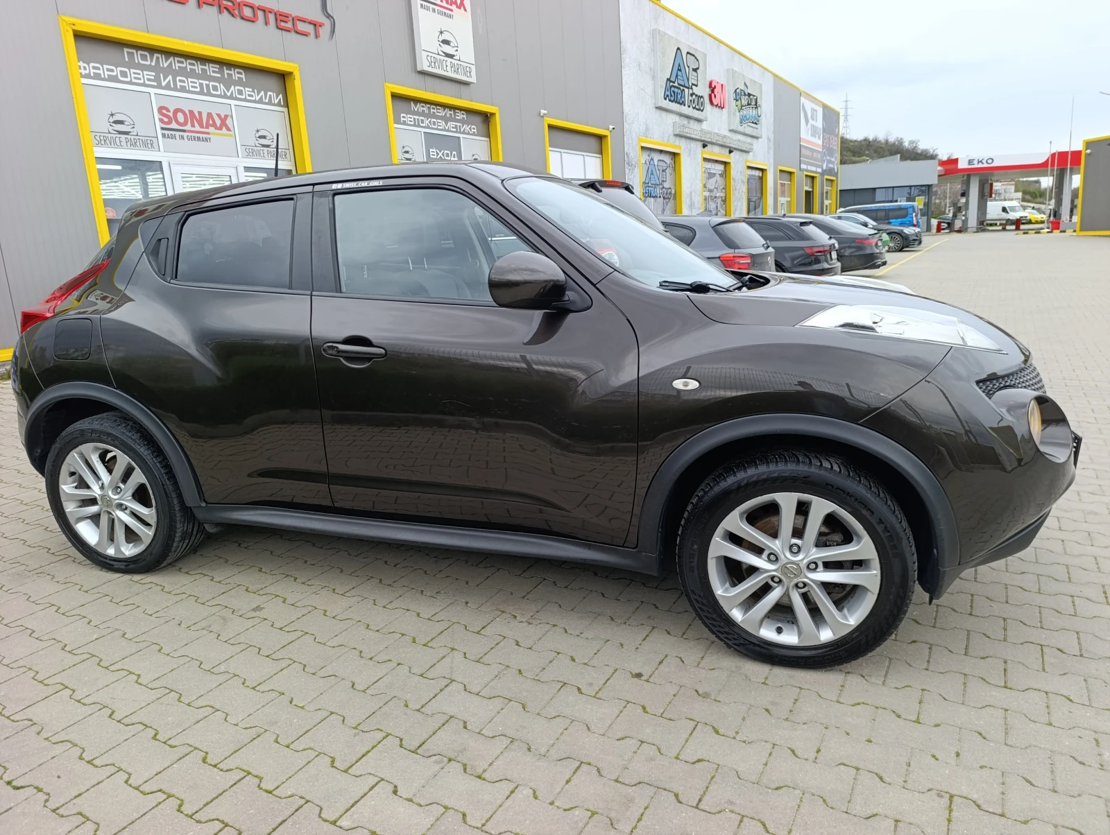 Nissan Juke 1.6 T 4x4 Xtronic, снимка 9 - Автомобили и джипове - 54153338