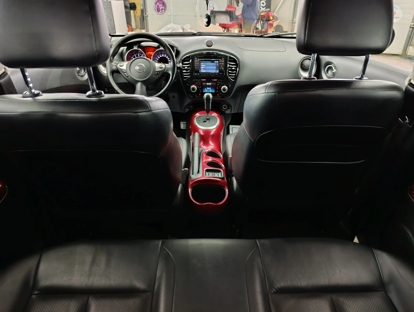 Nissan Juke 1.6 T 4x4 Xtronic, снимка 12 - Автомобили и джипове - 54153338