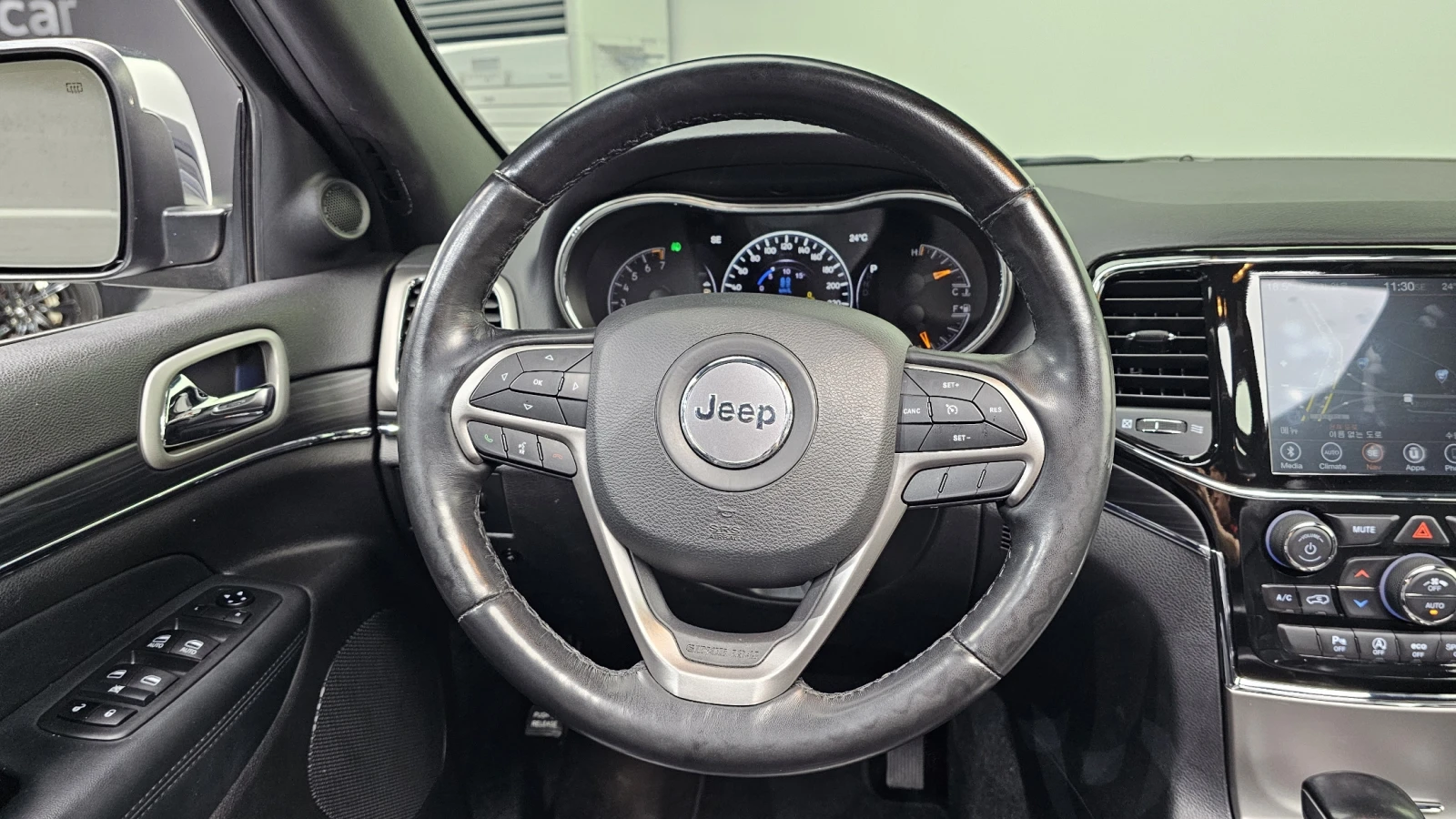 Jeep Grand cherokee LIMITED 3.6L/ОБДУХВАНЕ/ПОДГРЕВИ/ПАНО, снимка 13 - Автомобили и джипове - 54837109