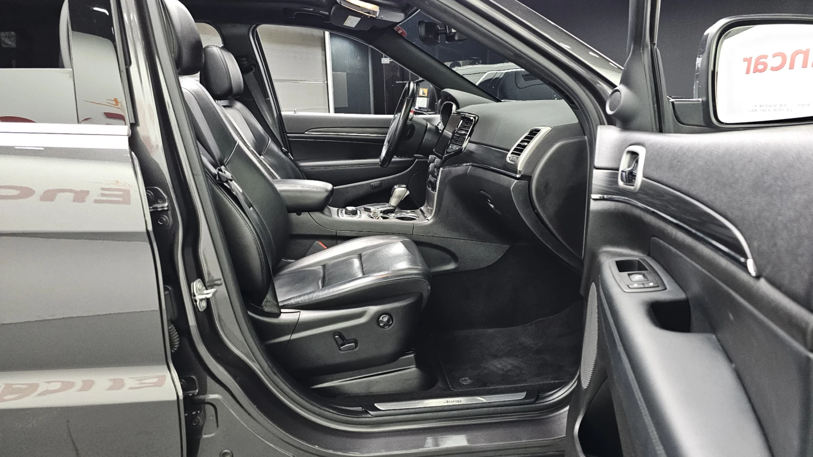 Jeep Grand cherokee LIMITED 3.6L/ОБДУХВАНЕ/ПОДГРЕВИ/ПАНО, снимка 11 - Автомобили и джипове - 54837109