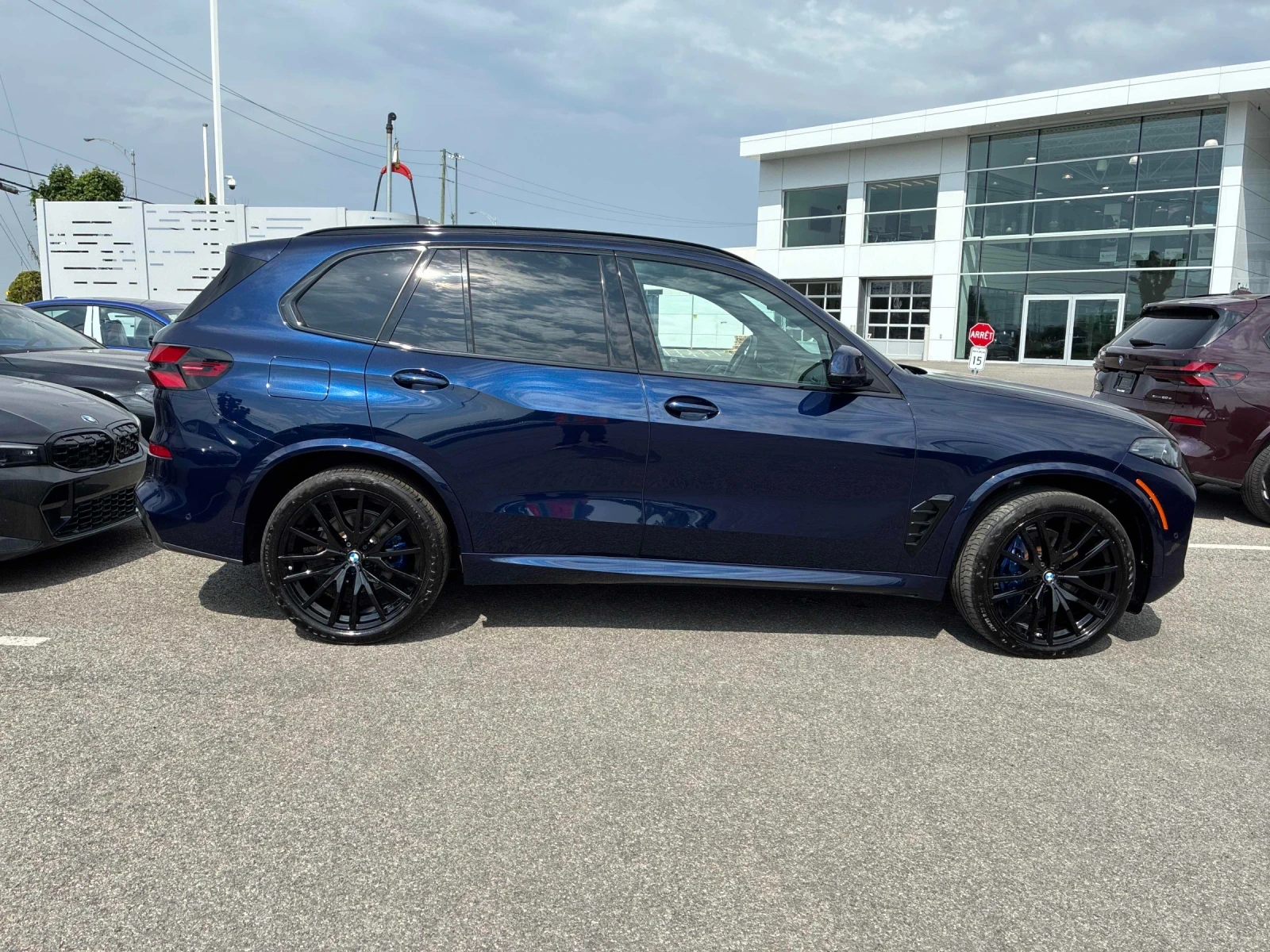 BMW X5 М ПАКЕТ * ПОДГРЕВ * ПАНОРАМА * 360 * HARMAN KARDON, снимка 3 - Автомобили и джипове - 54860614