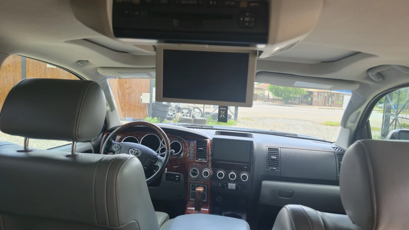 Toyota Sequoia PLATINUM 5.7 V8 4WD 381 �.�. LPG  | Mobile.bg � ����������� 8