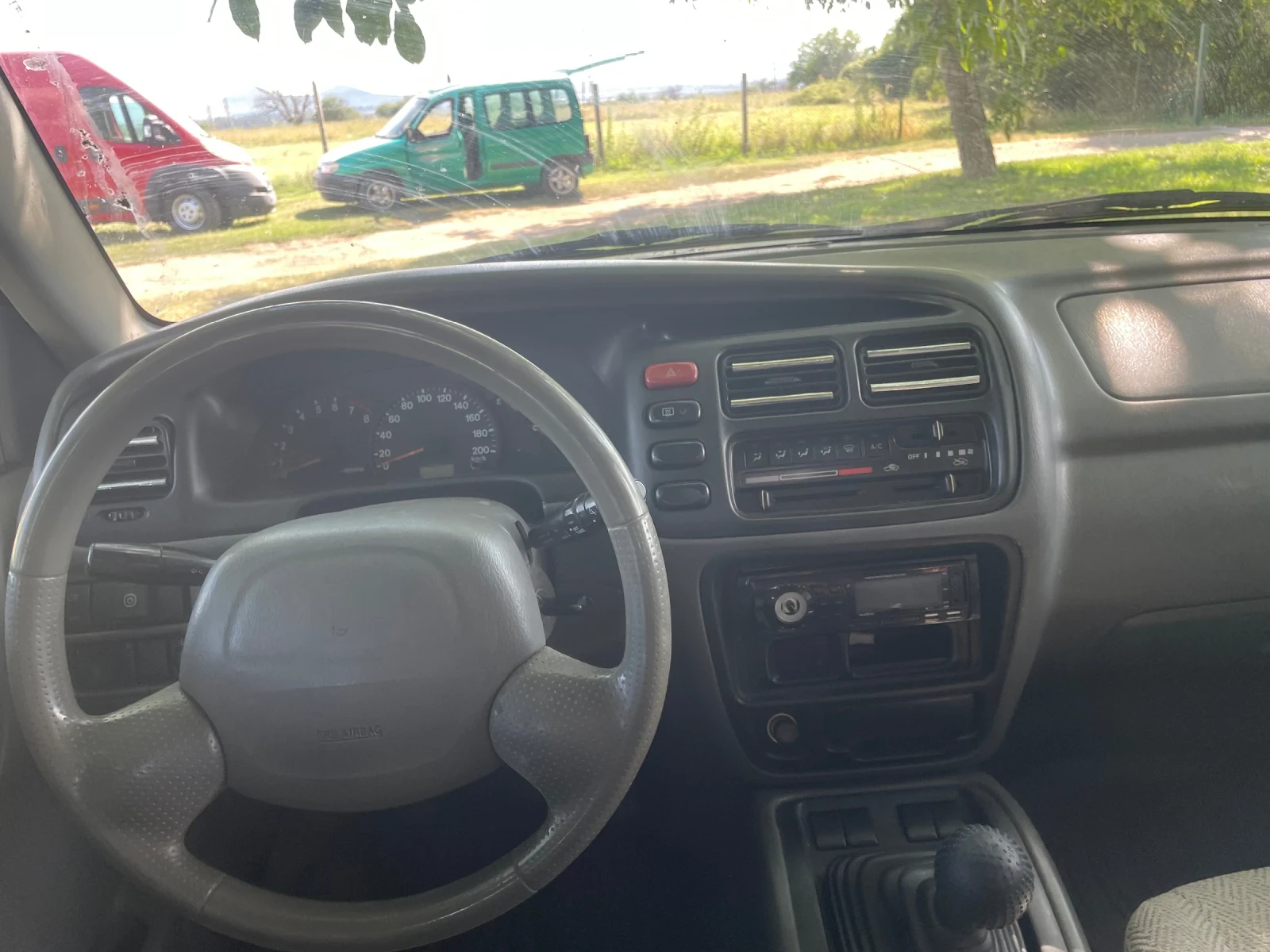 Suzuki Grand vitara 2.0 газ гърция без точка ръжда. Клима, снимка 8 - Автомобили и джипове - 55566044